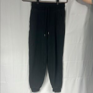 Lululemon (Like New) Scuba High-Rise Relaxed Jogger